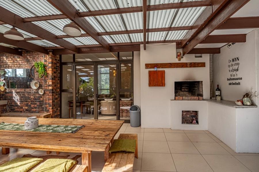 5 Bedroom Property for Sale in Summerstrand Eastern Cape